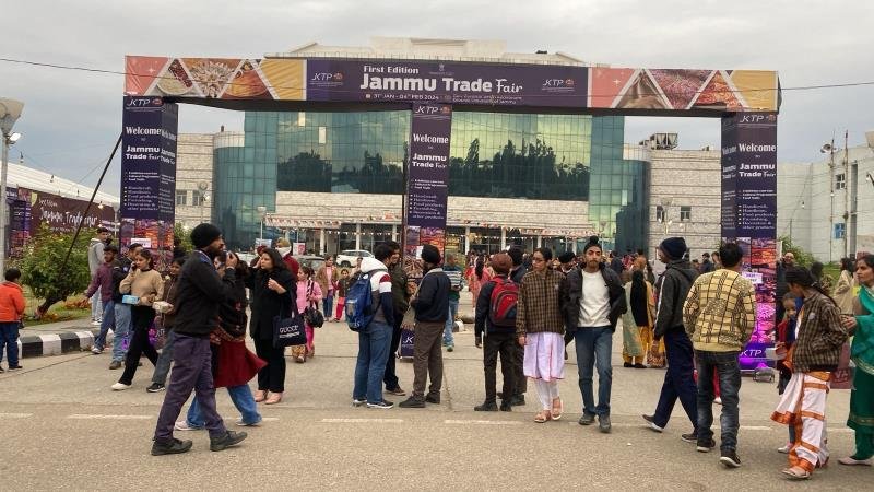 Dr. Bilal Ahmad Bhat: A Global Icon And Social & Political Activist Syed Basharat Hussain (Moosa) Visits Jammu & Kashmir Trade Promotion Organization Event At Kashmir Heritage Government Arts Emporium