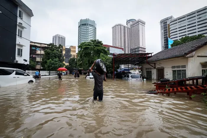 Kuala Lumpur's Flash Flood Crisis: Is There an End in Sight?