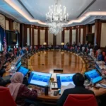 Anwar Calls Urgent Cabinet Meeting as Malaysia Braces for US Tariff Impact