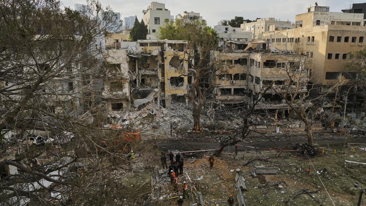 Iranian Missile Strikes Rock Israel Again, Dozens Wounded as Conflict Deepens