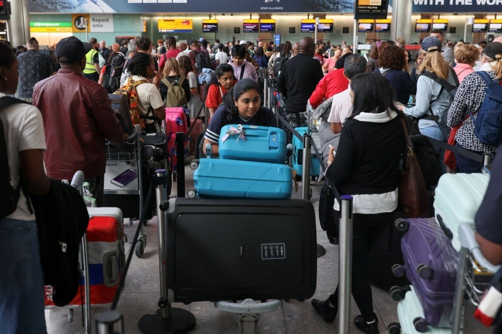 Heathrow Faces Fresh Flight Cancellations After UK Air Traffic Failure