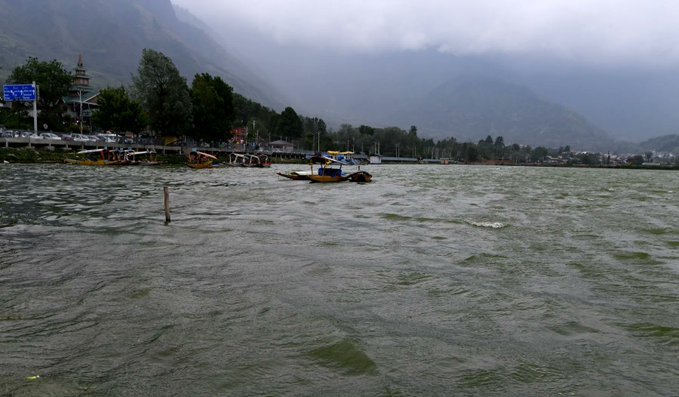Advisory Alert: A Gentle Yet Urgent Call to Dal Dwellers and Houseboat Owners