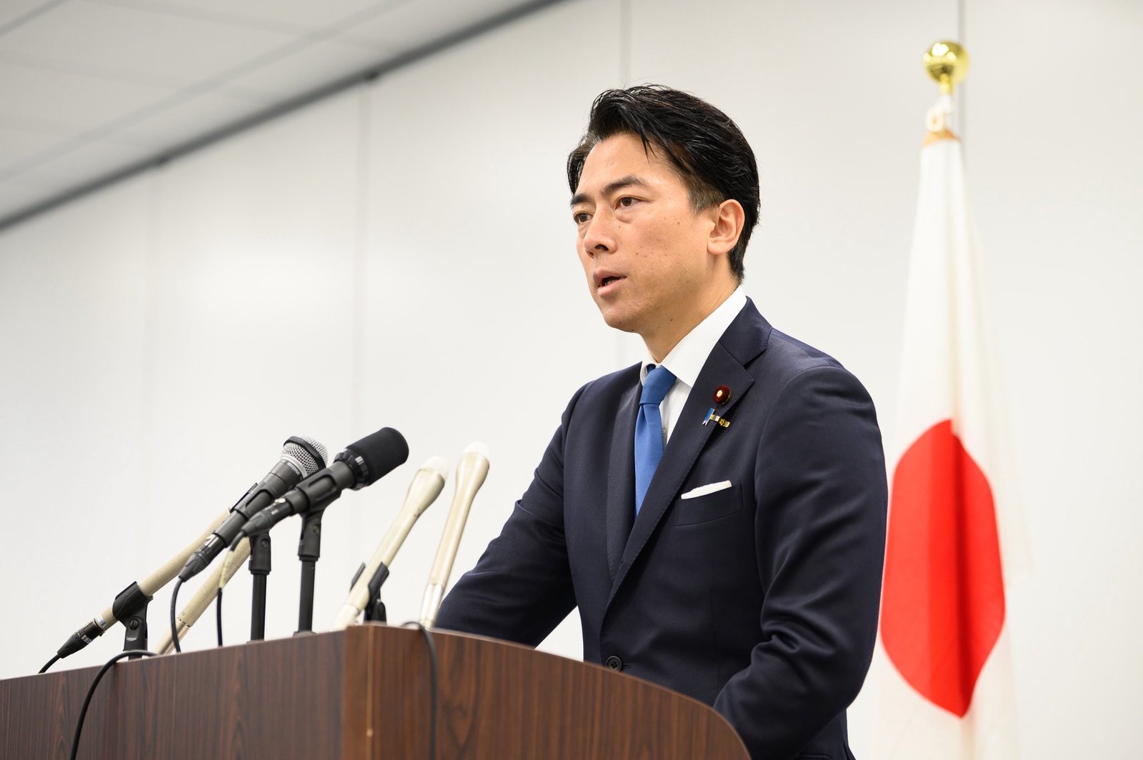 Japan’s Farm Minister Koizumi Responds to Backlash Over Shine Muscat Licensing Talks