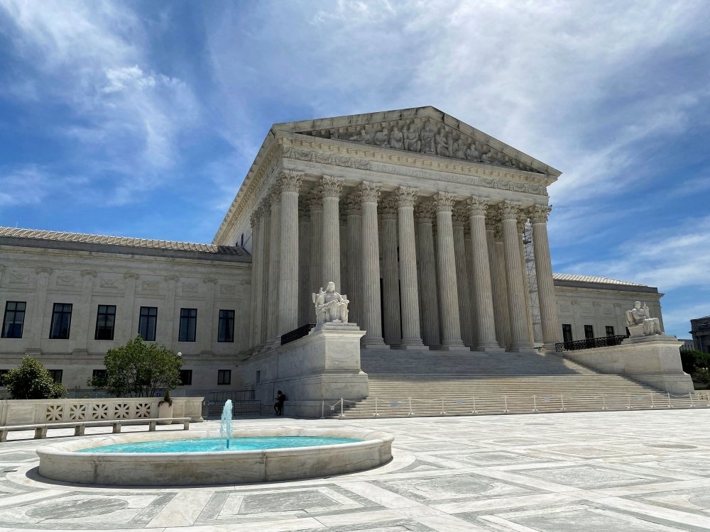 US Supreme Court Backs Trump’s Controversial Immigration Raids: A Blow to Civil Liberties