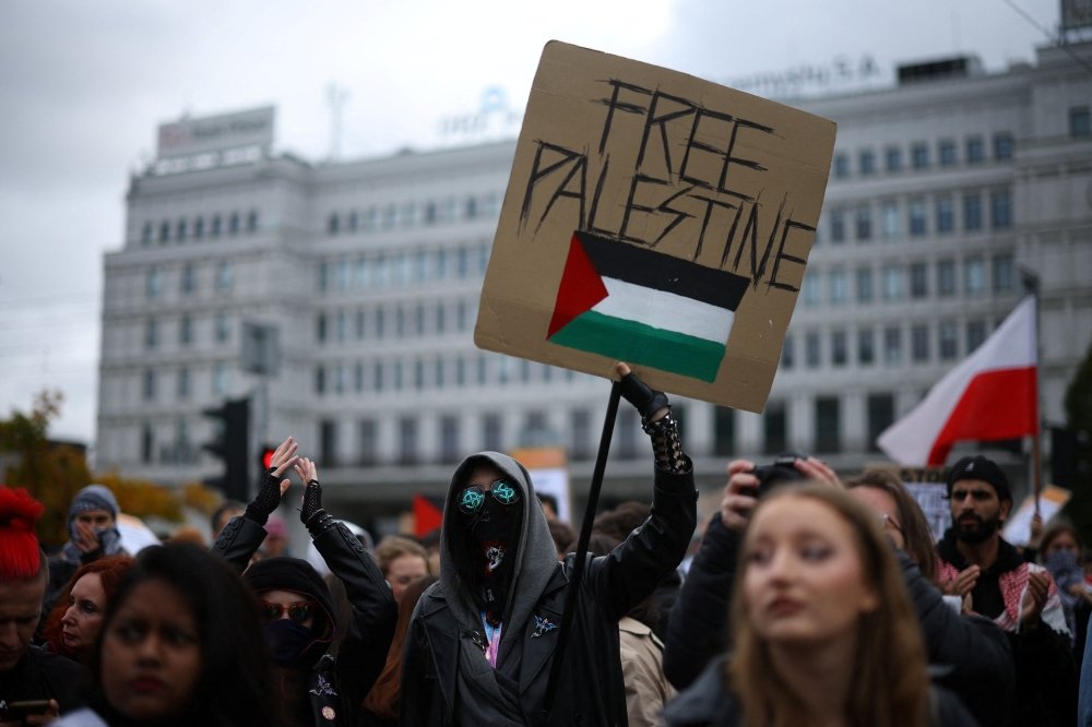 Airbnb and Booking.com Face French Lawsuit Over ‘Occupation Tourism’ in the West Bank