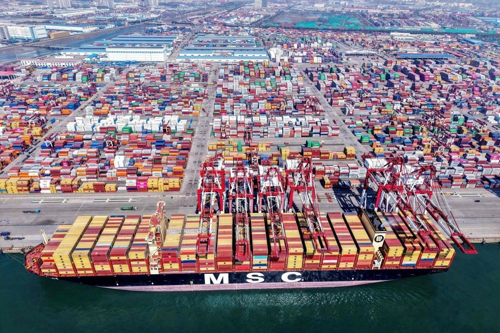 China’s US Exports Plunge as Global Shipments Reach a Six-Month High