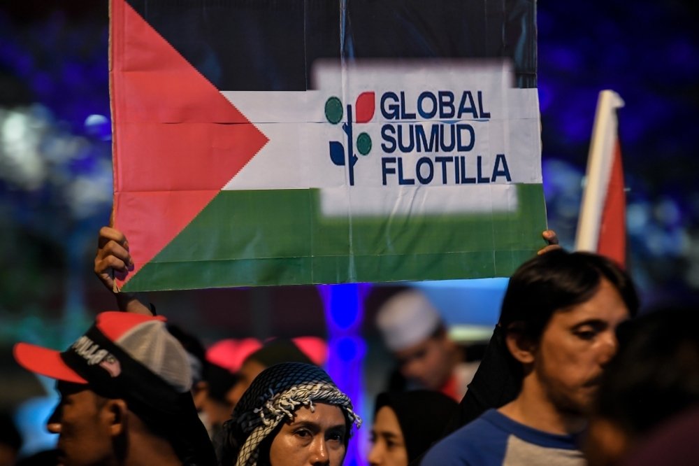 Rapid KL Extends Train Services Tonight to Support Massive Gaza Solidarity Rally at Axiata Arena