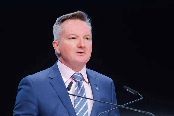 Australia Eyes Hosting COP31, Chris Bowen Heads to Brazil Climate Summit