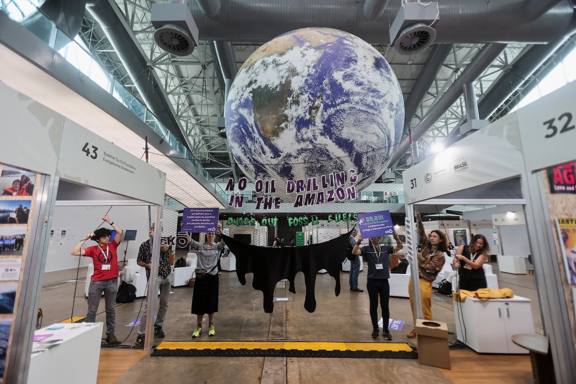 COP30 Host Brazil Calls for Unity Amid Deadlock Over Fossil Fuels
